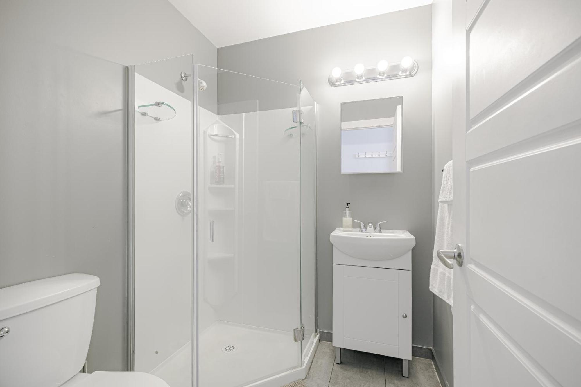 Homa Homestay Hotel By Olympic Stadium Montreal Auberge-Hostel Buitenkant foto